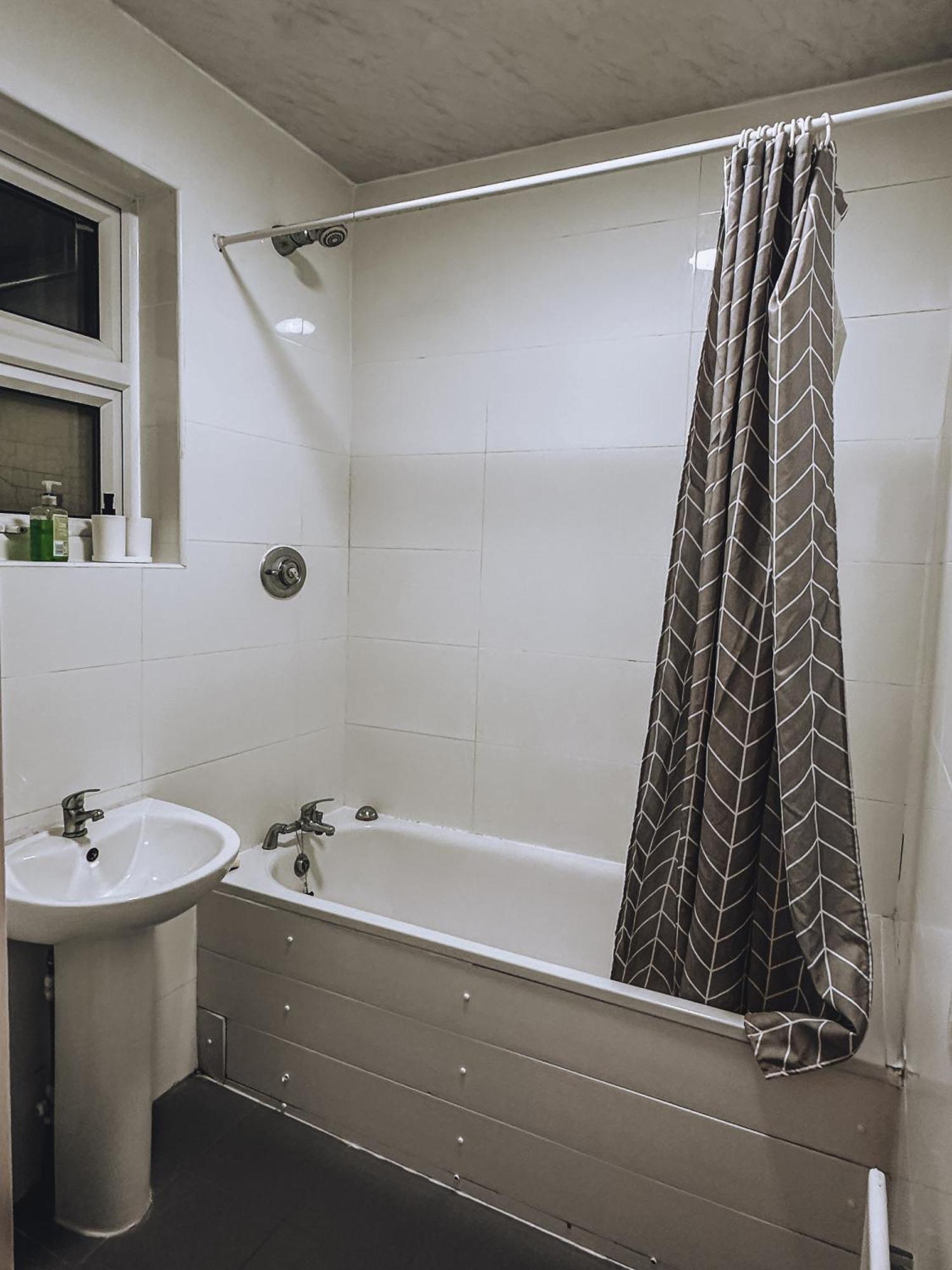 Spacious 3 Rooms In Tooting London Bagian luar foto